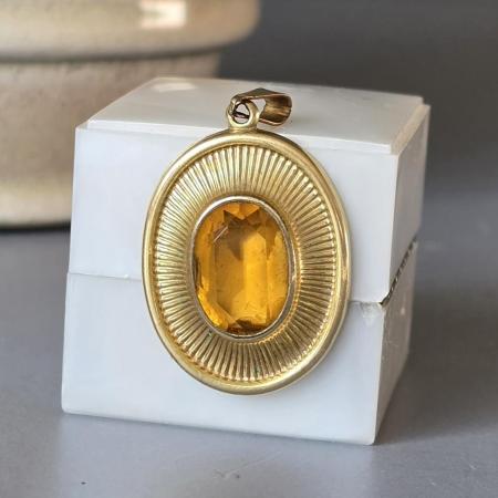 Anhänger mit gelbem Stein - American Double