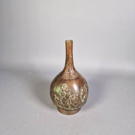 Replika einer chinesische Bronze Vase mit Relief