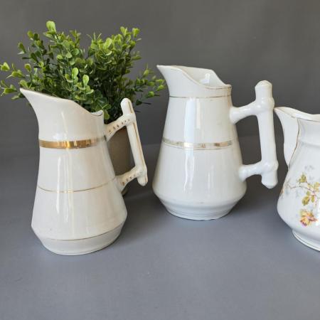 Preview: Set antike Milchkännchen mit Spargelgriff