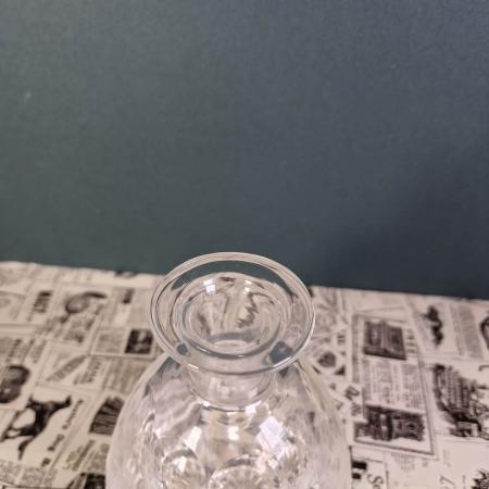 Kristallkaraffe mit floralem Schliff - Likör Karaffe - Kristall Glas - bauchige Form