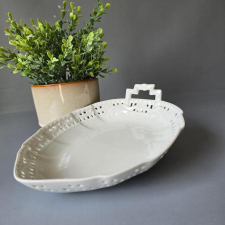 Preview: KPM BERLIN Kurland Blattschale weiß 20,6 cm - Schale Durchbruchschale