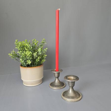 Paar versilberte Kerzenständer mit Perlrand, Vintage