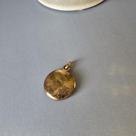 Preview: Antikes Medaillon mit Steinchen - Schaumgold