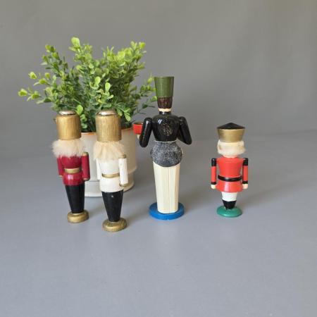 Preview: Vintage Bergmann Leuchter und Nussknacker Figuren