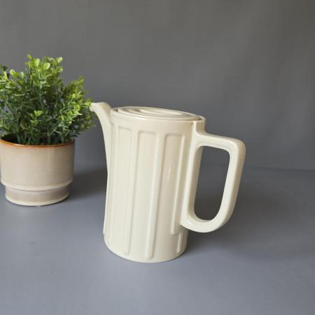 Preview: WMF 'Thermisol' Isolierkanne - Hammerschlag versilbert - Bauhaus Ära