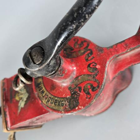Antike Alexanderwerk Reibemaschine - Schwere Qualität Antike Alexanderwerk Reibemaschine - Schwere Qualität