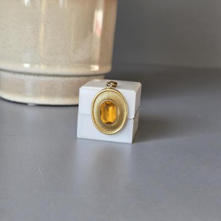 Anhänger mit gelbem Stein - American Double