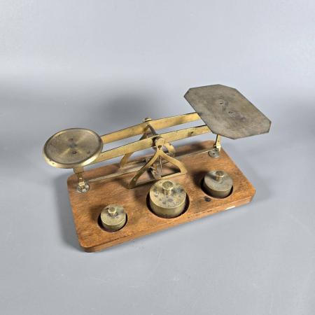 Alte Tischwaage - Postwaage