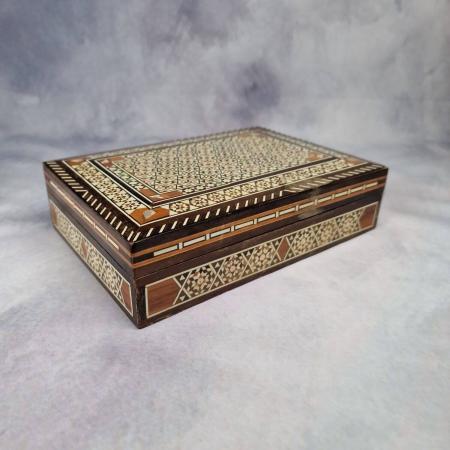 Holz Dose im orientalischen Stil mit Intarsien