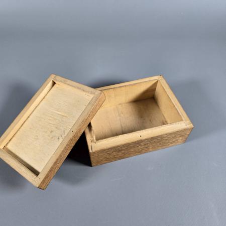 Kleine vintage Holzdose mit Deckel - Schatulle - Schmuckdose