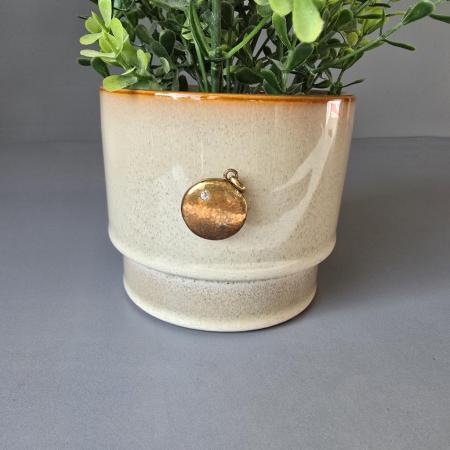 Antikes Medaillon mit Steinchen - Schaumgold