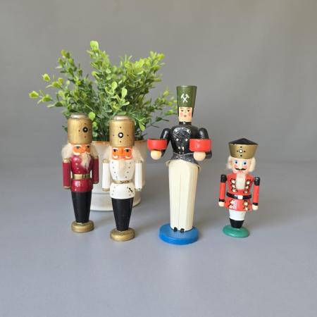 Vintage Bergmann Leuchter und Nussknacker Figuren